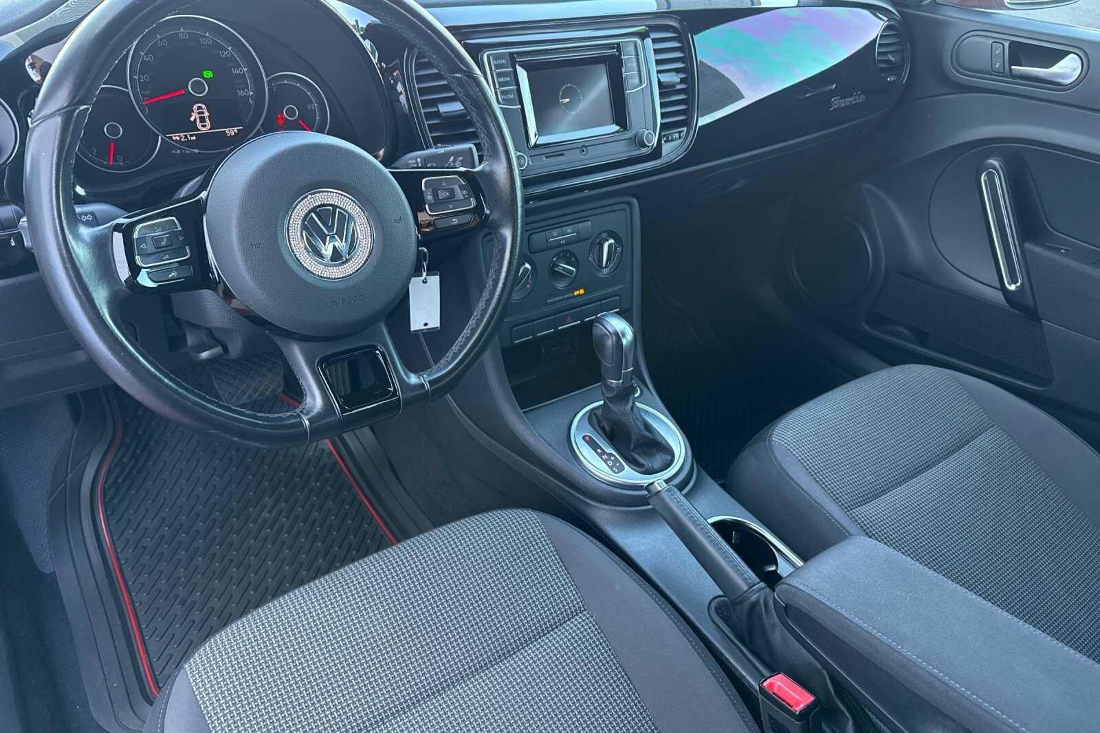 Used 2019 Volkswagen Beetle 2.0T S FWD image 13