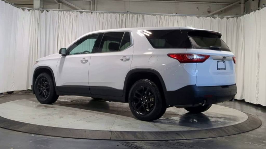 Used 2020 Chevrolet Traverse LS image 8