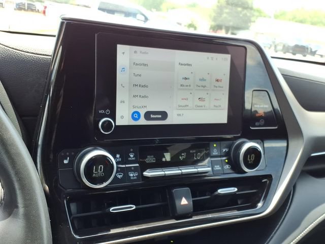 Certified 2024 Toyota Highlander XLE FWD image 19