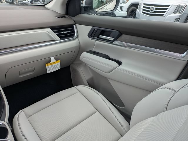 New 2026 GMC Terrain Denali w/ LPO, Floor Liner Package AWD/4WD image 20