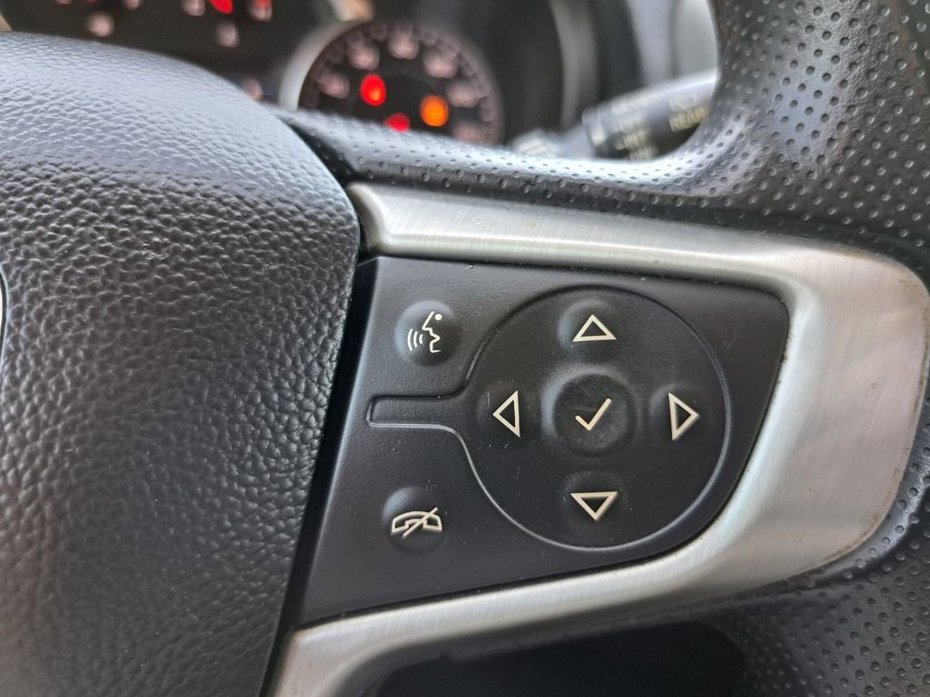 Used 2022 GMC Terrain SLE image 13