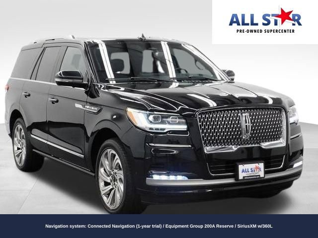 Used 2024 Lincoln Navigator Reserve image 1