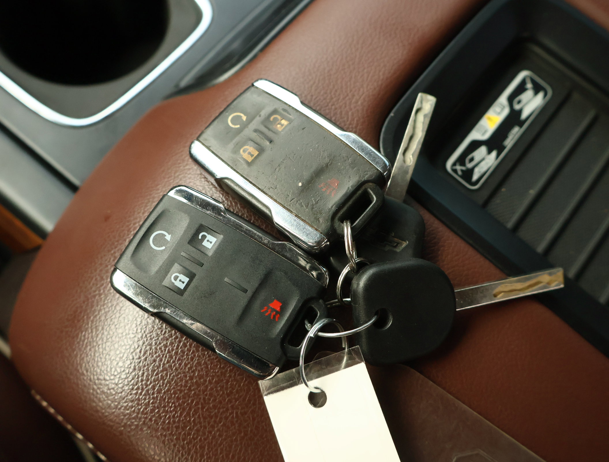 Used 2016 Chevrolet Silverado 2500 High Country w/ Duramax Plus Package image 28