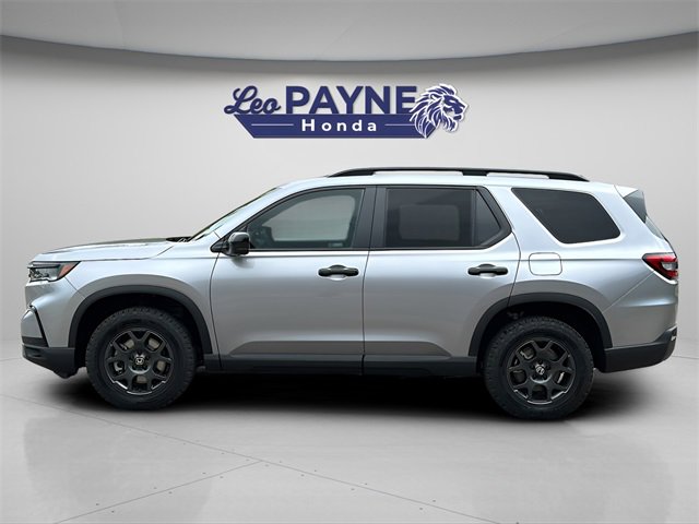 New 2025 Honda Pilot TrailSport image 3