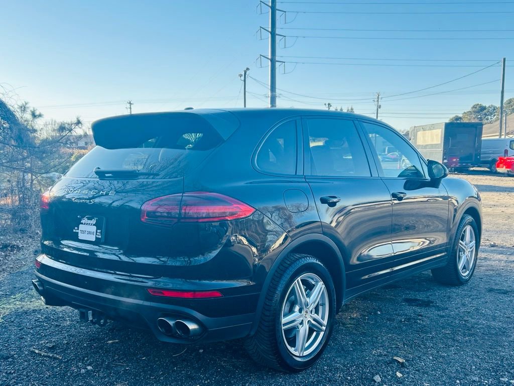 Used 2016 Porsche Cayenne S AWD/4WD image 4