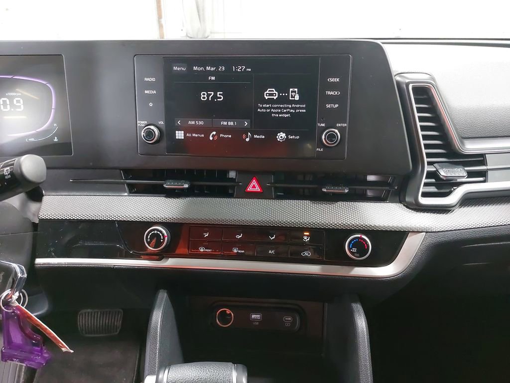 Used 2025 Kia Sportage LX image 19