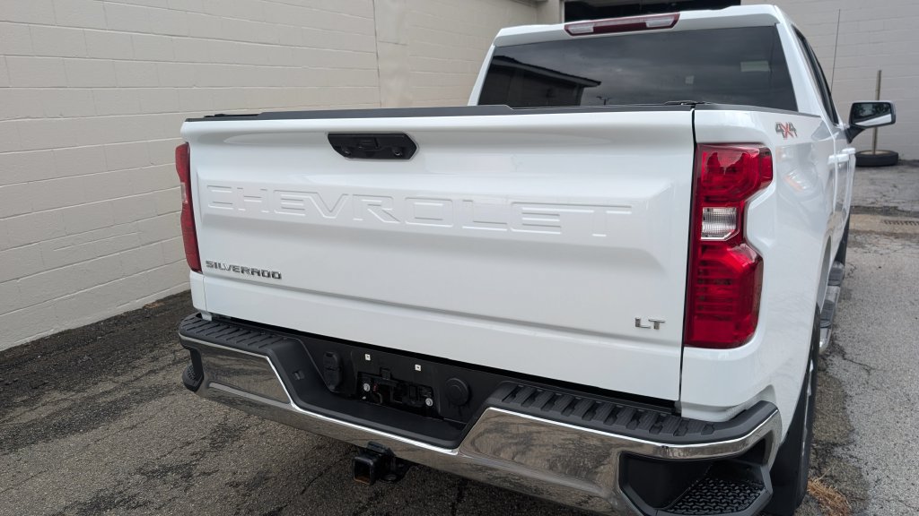 Used 2024 Chevrolet Silverado 1500 LT AWD/4WD image 23