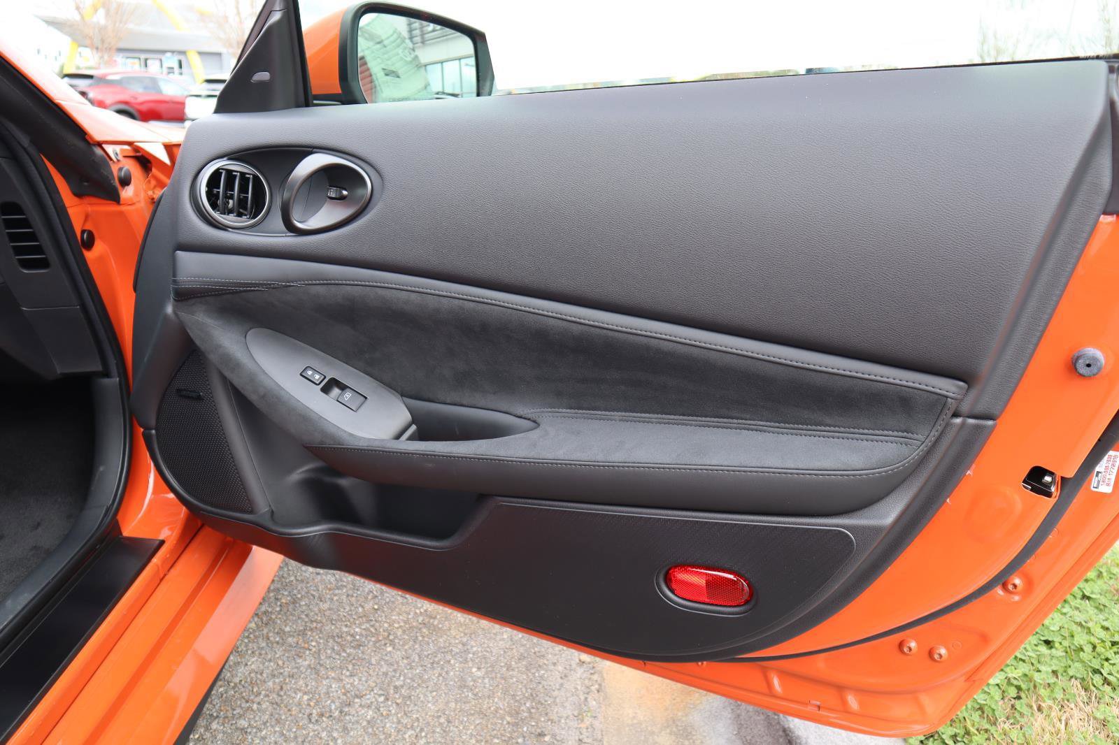 Used 2024 Nissan Z Performance w/ Heritage Edition image 32