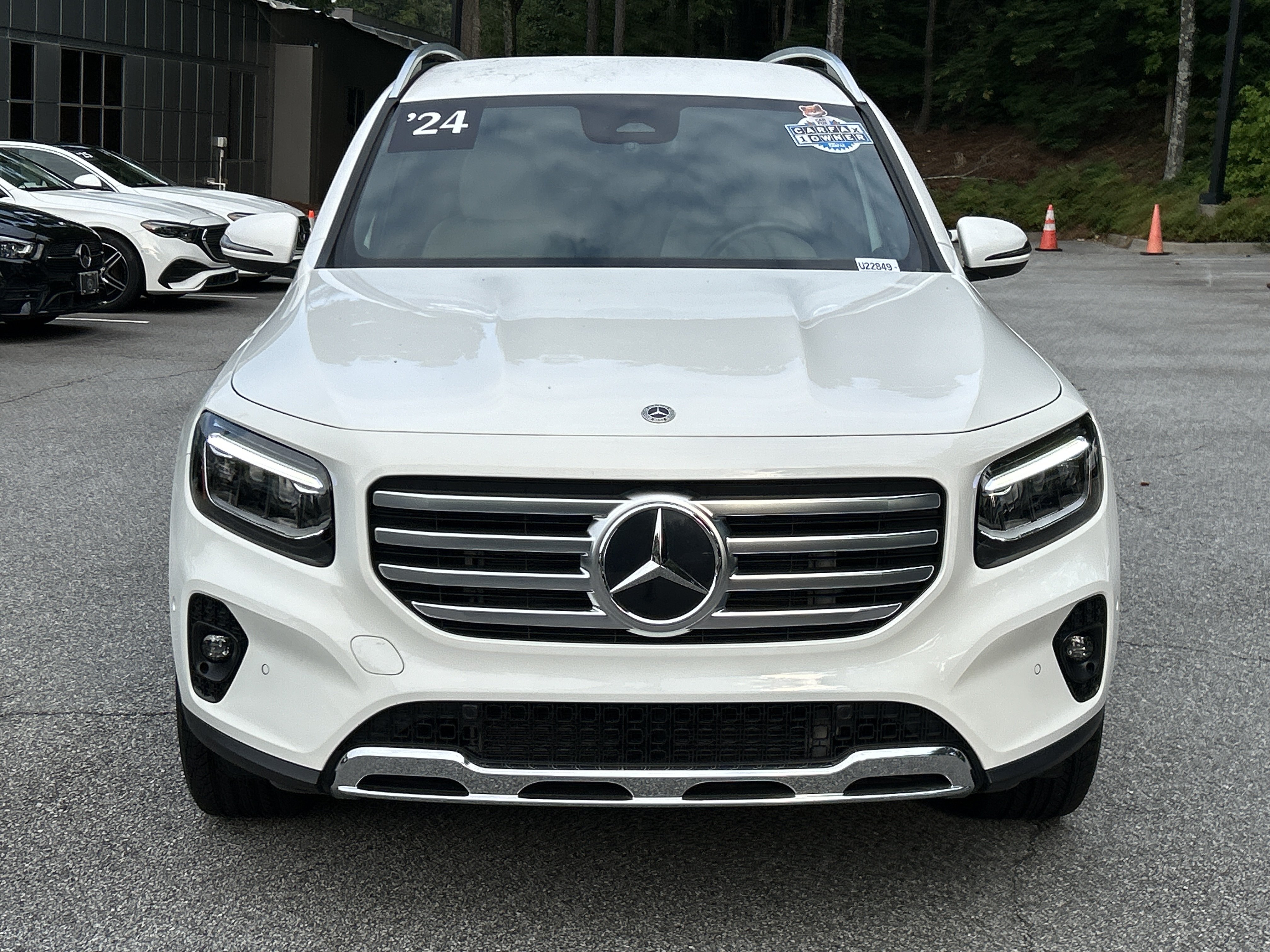 Certified 2024 Mercedes-Benz GLB 250 image 3