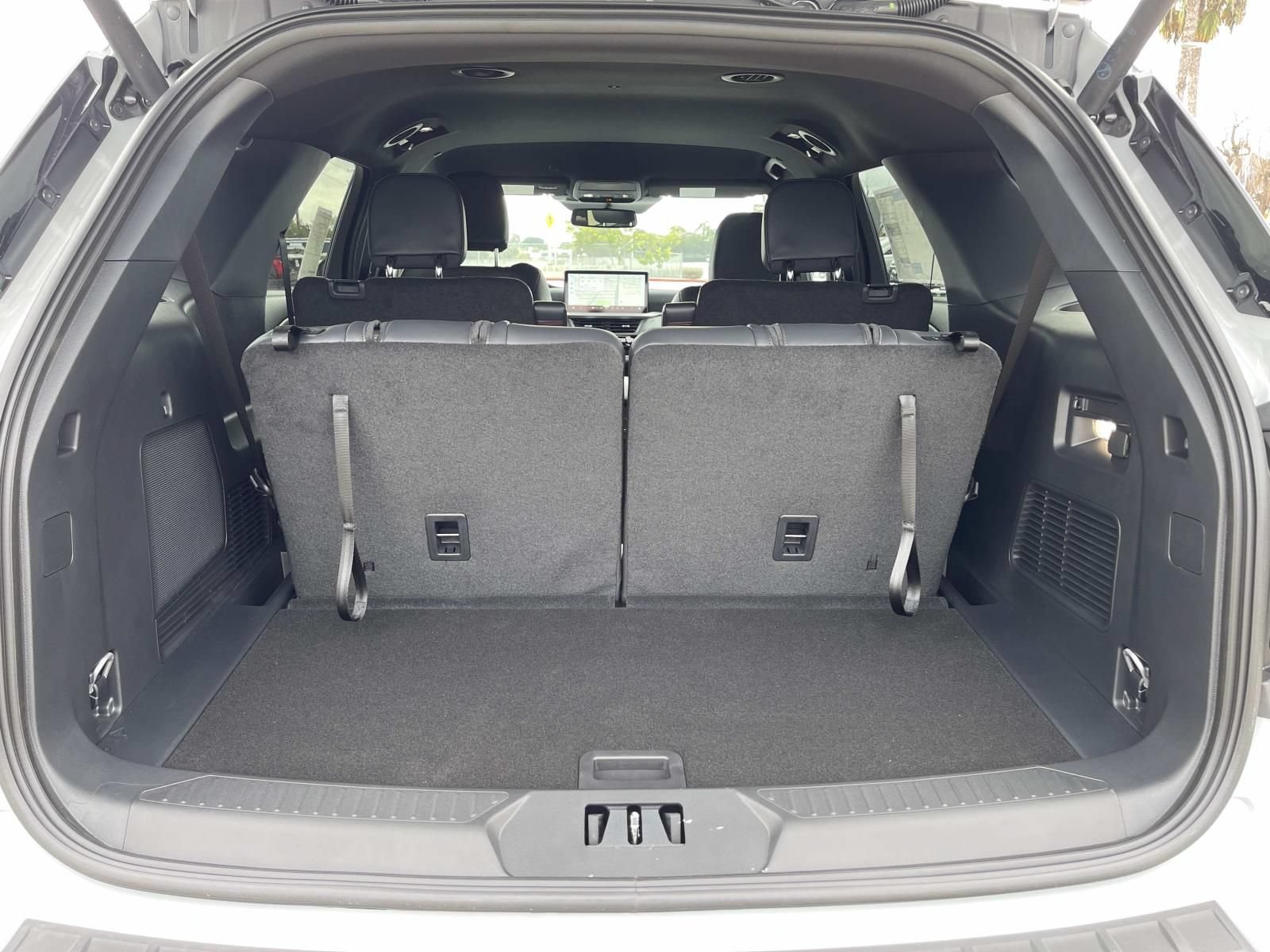 New 2026 Ford Explorer ST-Line w/ ST-Line Street Pack RWD image 7