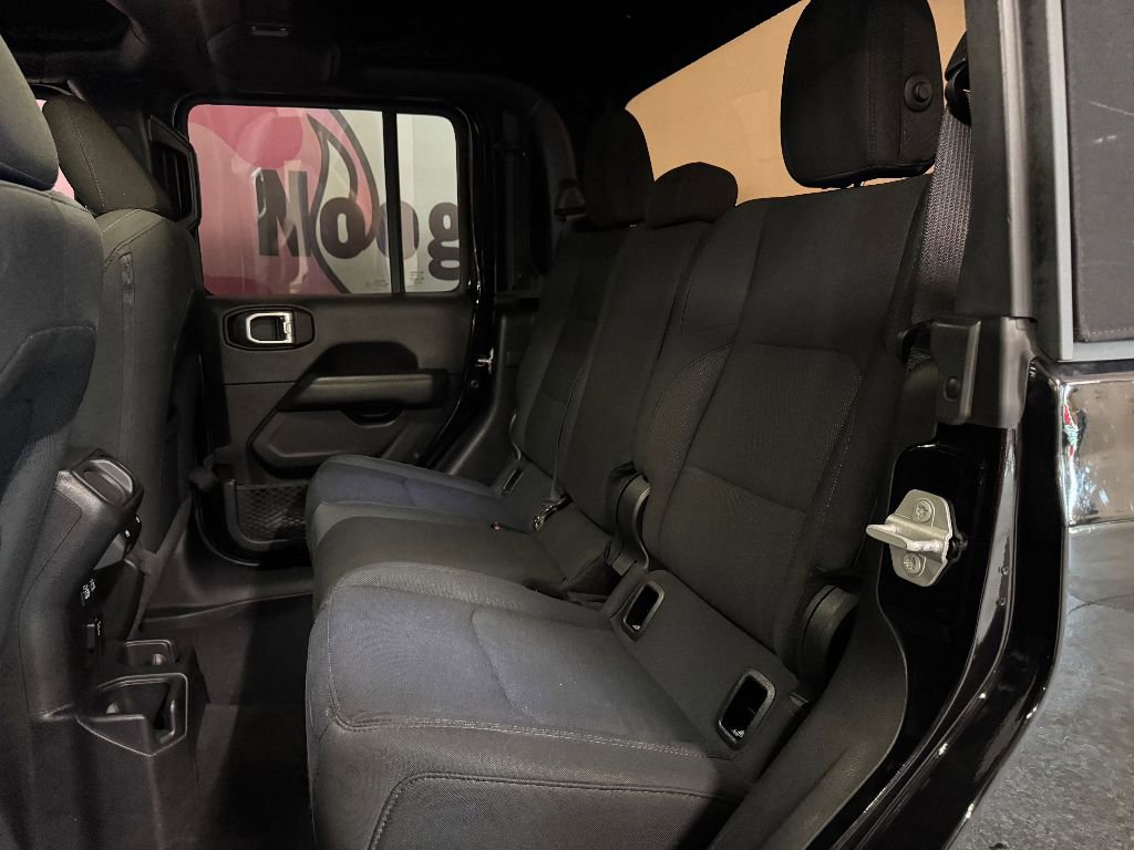 Used 2020 Jeep Gladiator Overland w/ Safety Group image 19