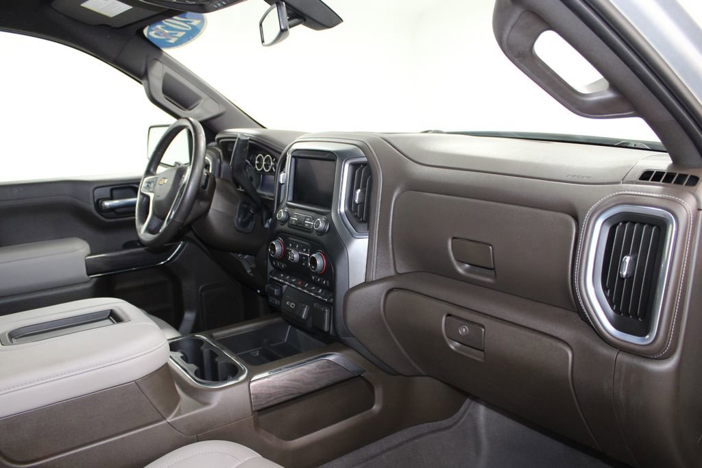 Used 2022 Chevrolet Silverado 1500 LTZ AWD/4WD image 32