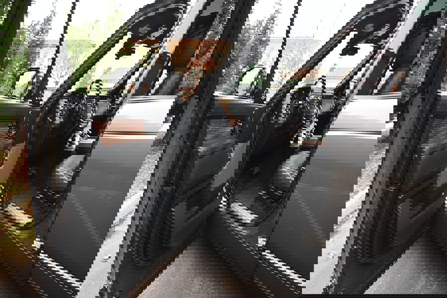 Used 2019 Land Rover Range Rover HSE image 10