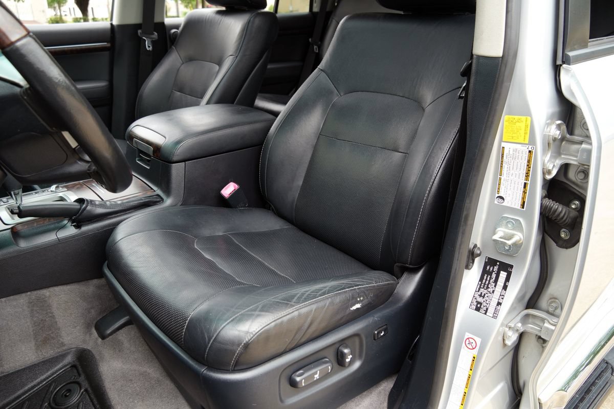 Used 2015 Toyota Land Cruiser AWD/4WD image 6