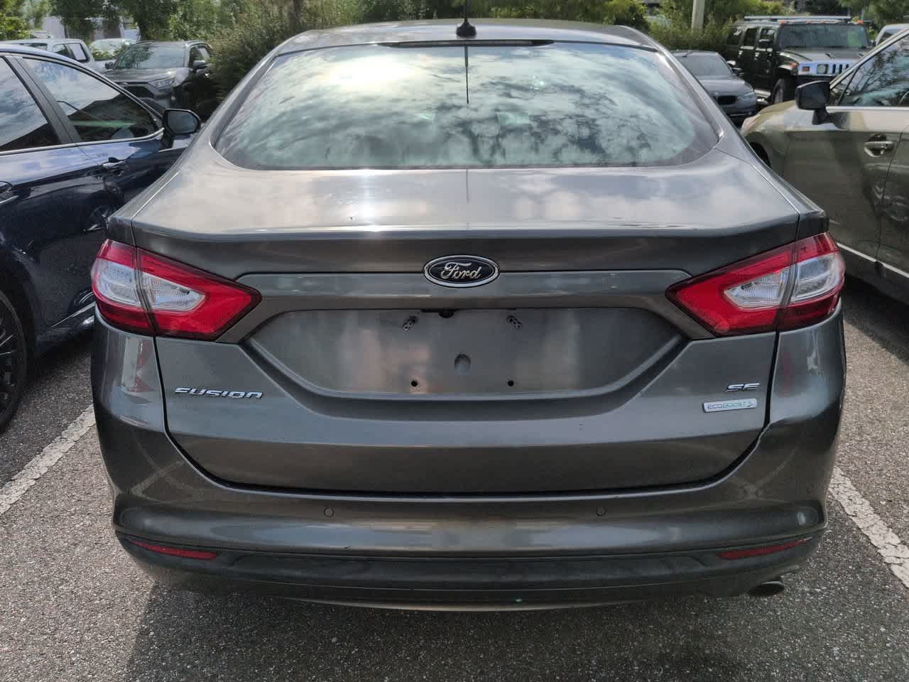 Used 2013 Ford Fusion SE FWD image 4