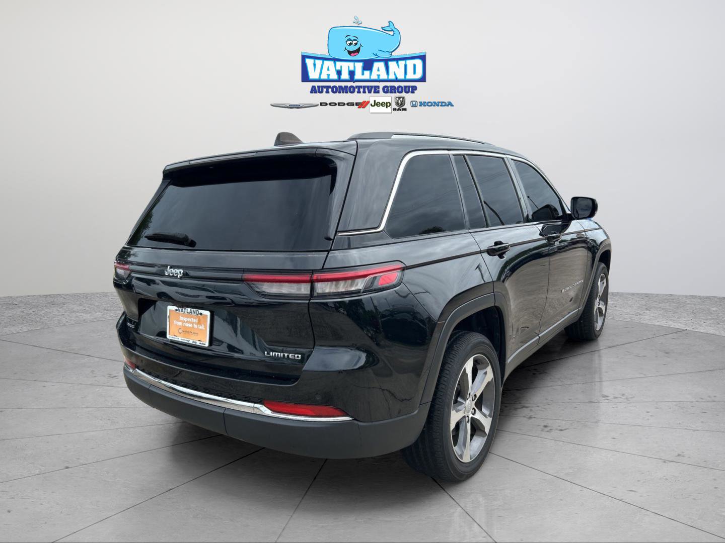 Certified 2023 Jeep Grand Cherokee Limited image 5