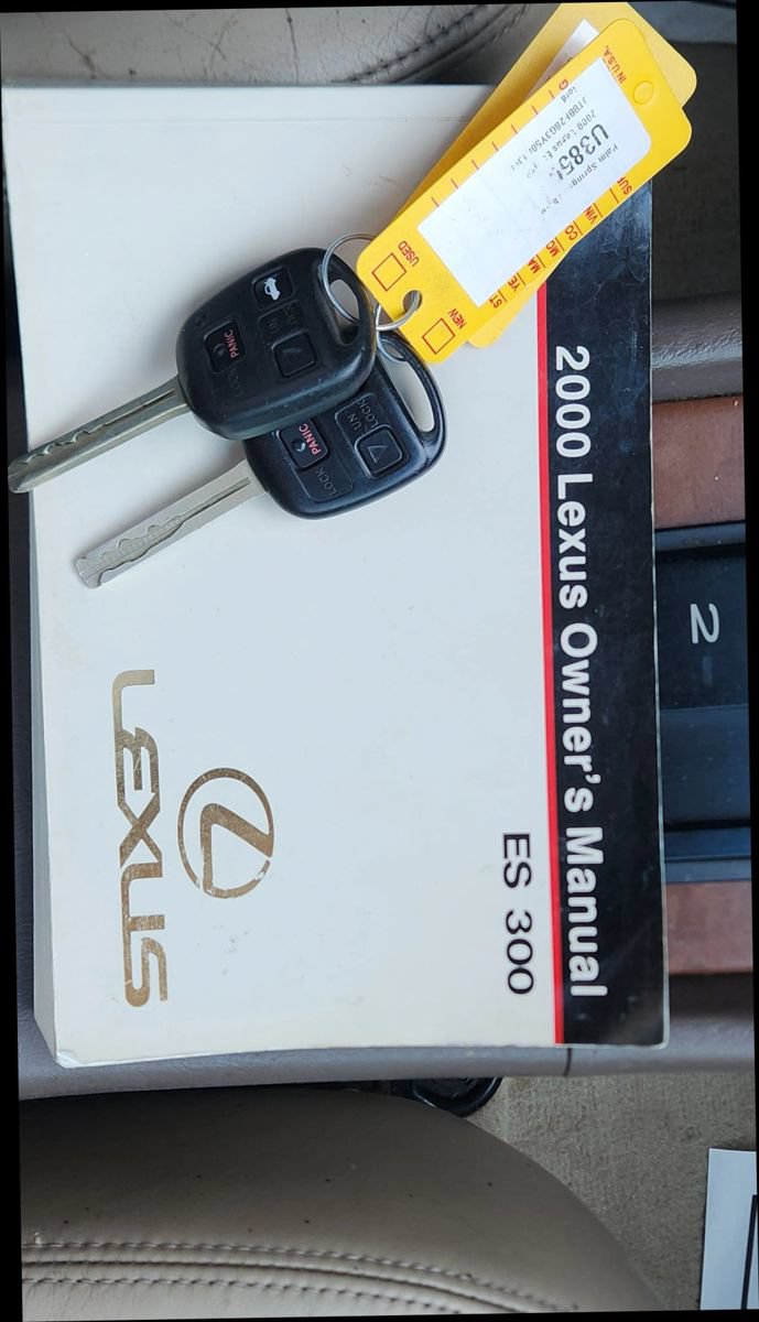 Used 2000 Lexus ES 330 FWD image 21