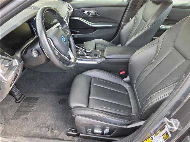Certified 2022 BMW 330e w/ Premium Package RWD image 17