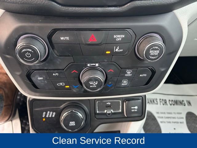 Used 2022 Jeep Renegade Limited AWD/4WD image 15