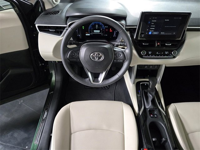 Used 2024 Toyota Corolla Cross XLE image 17