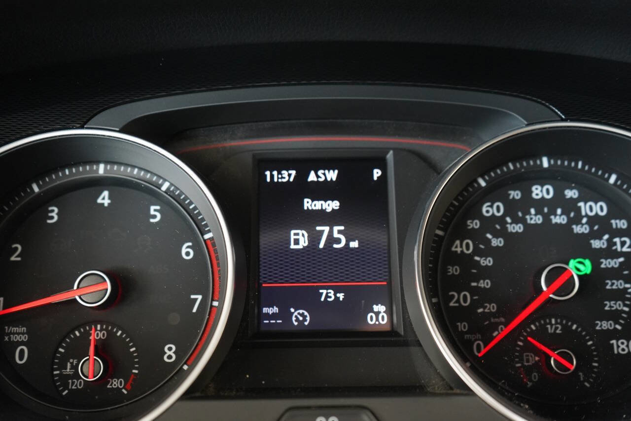 Used 2017 Volkswagen GTI Autobahn FWD image 85