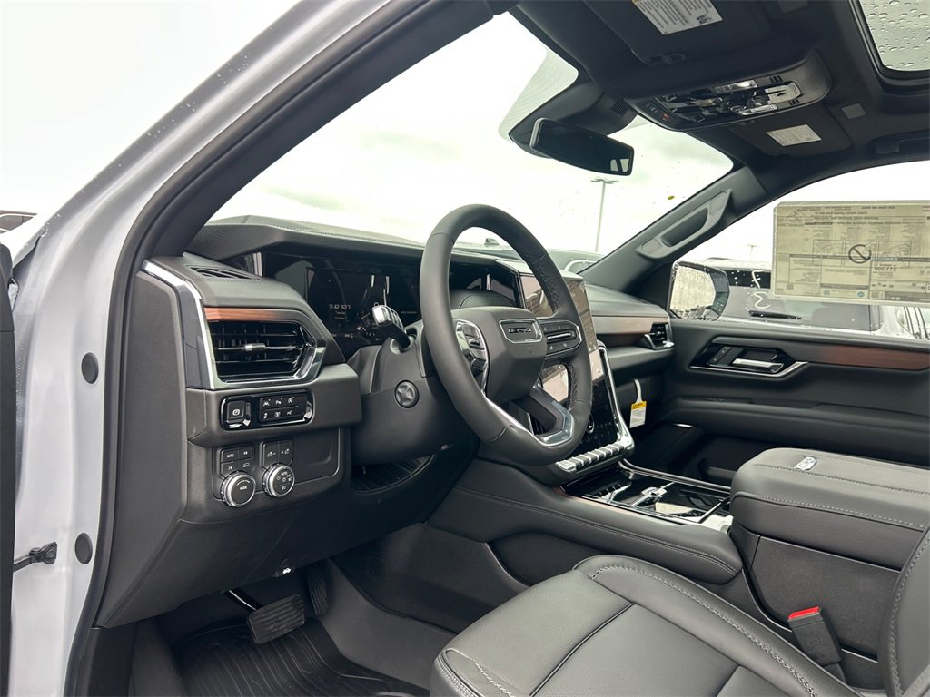 New 2026 GMC Yukon Denali w/ Sun & Power Step Package image 17