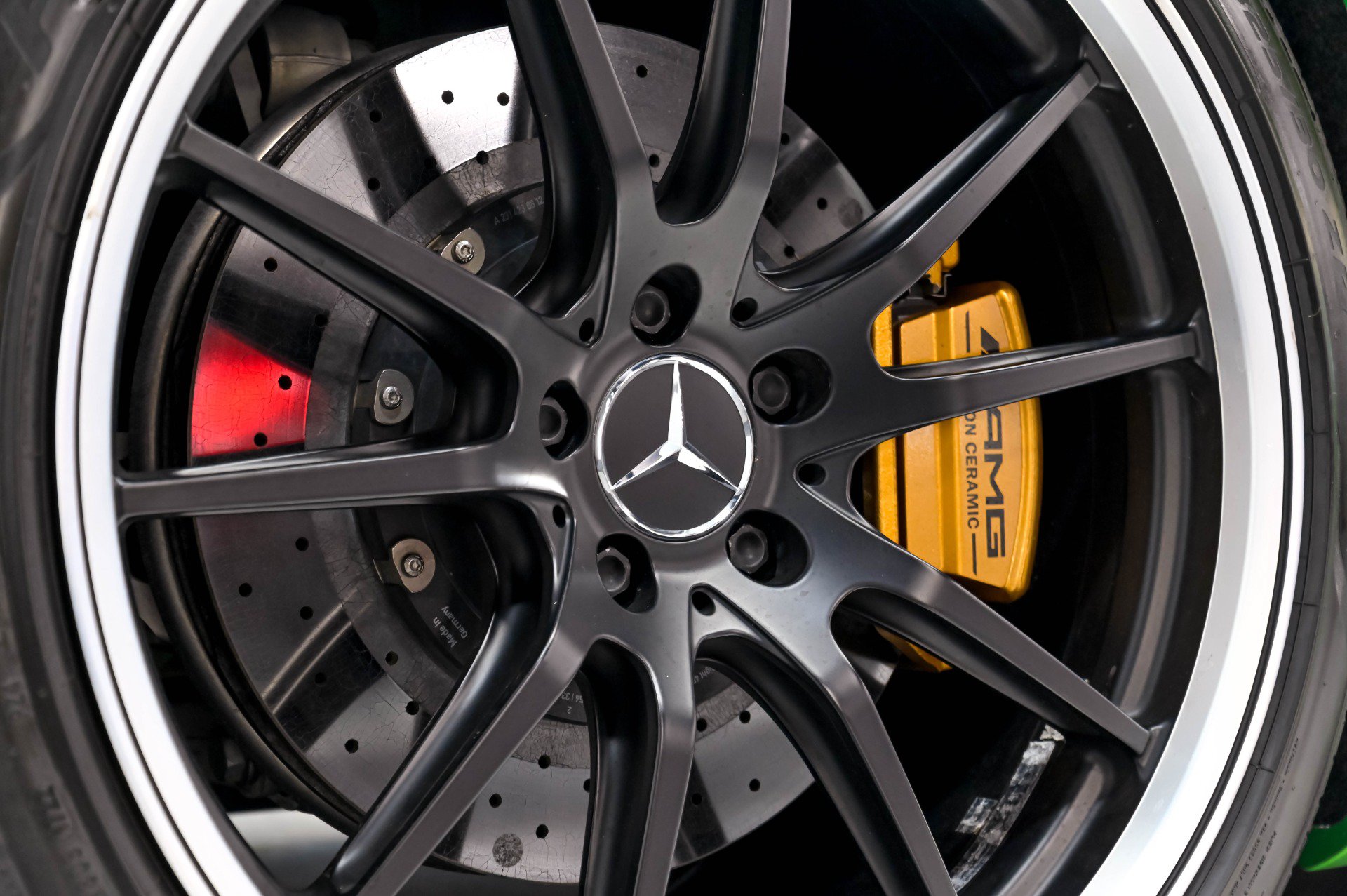 Used 2018 Mercedes-Benz AMG GT R image 21