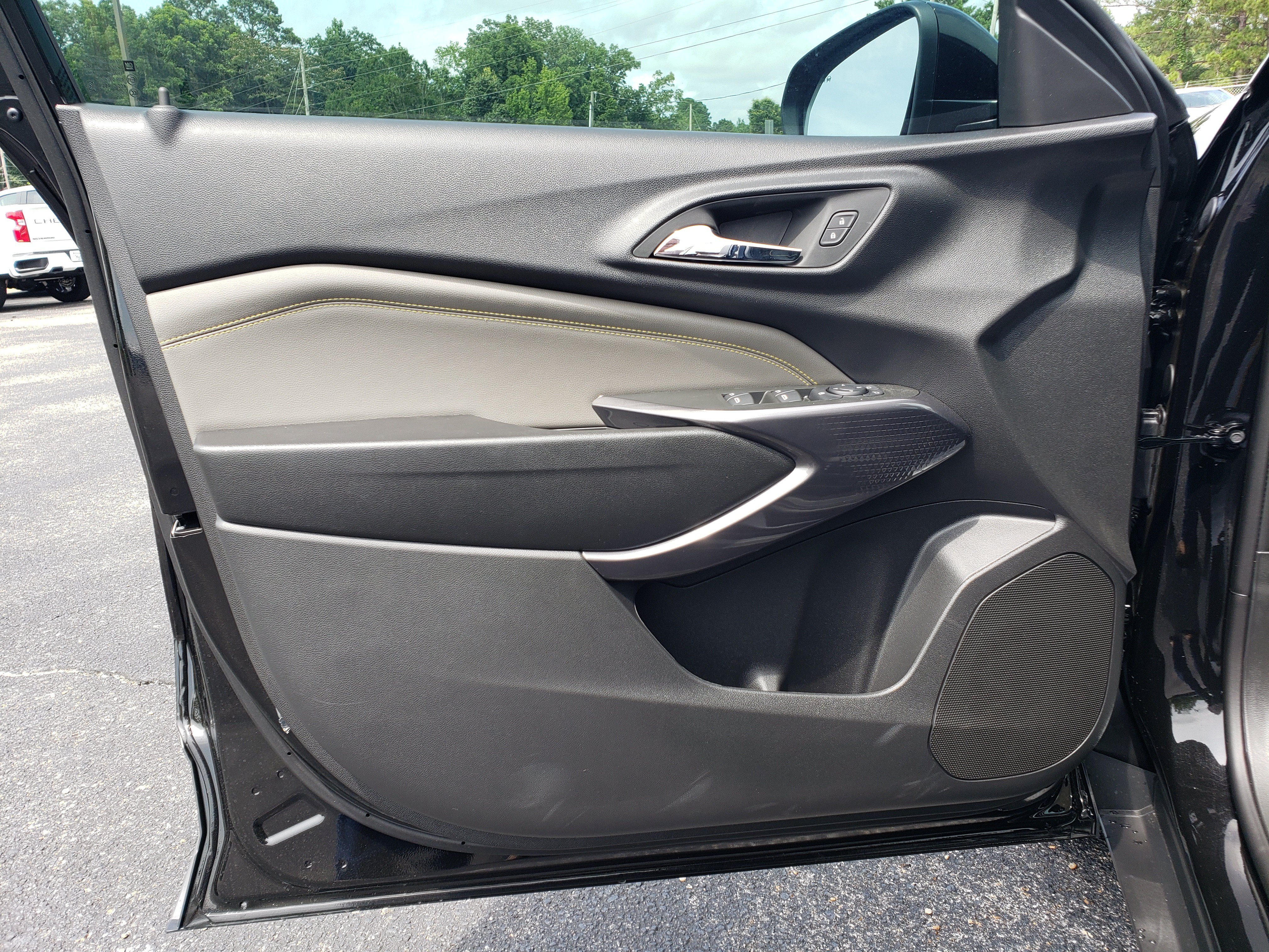 New 2026 Chevrolet Trax ACTIV w/ Driver Confidence Package FWD image 13