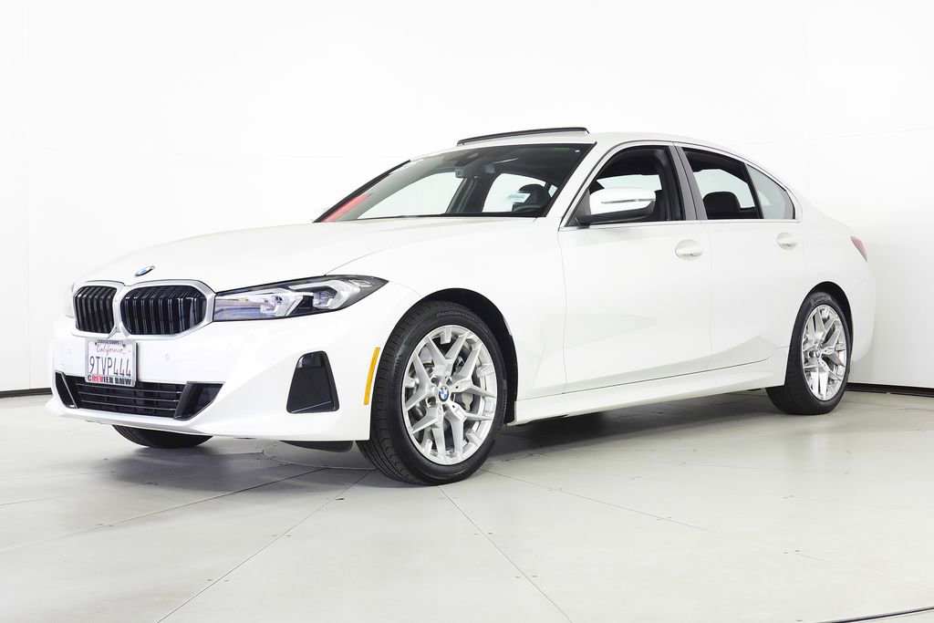 Used 2025 BMW 330i Sedan w/ Premium Package RWD image 2