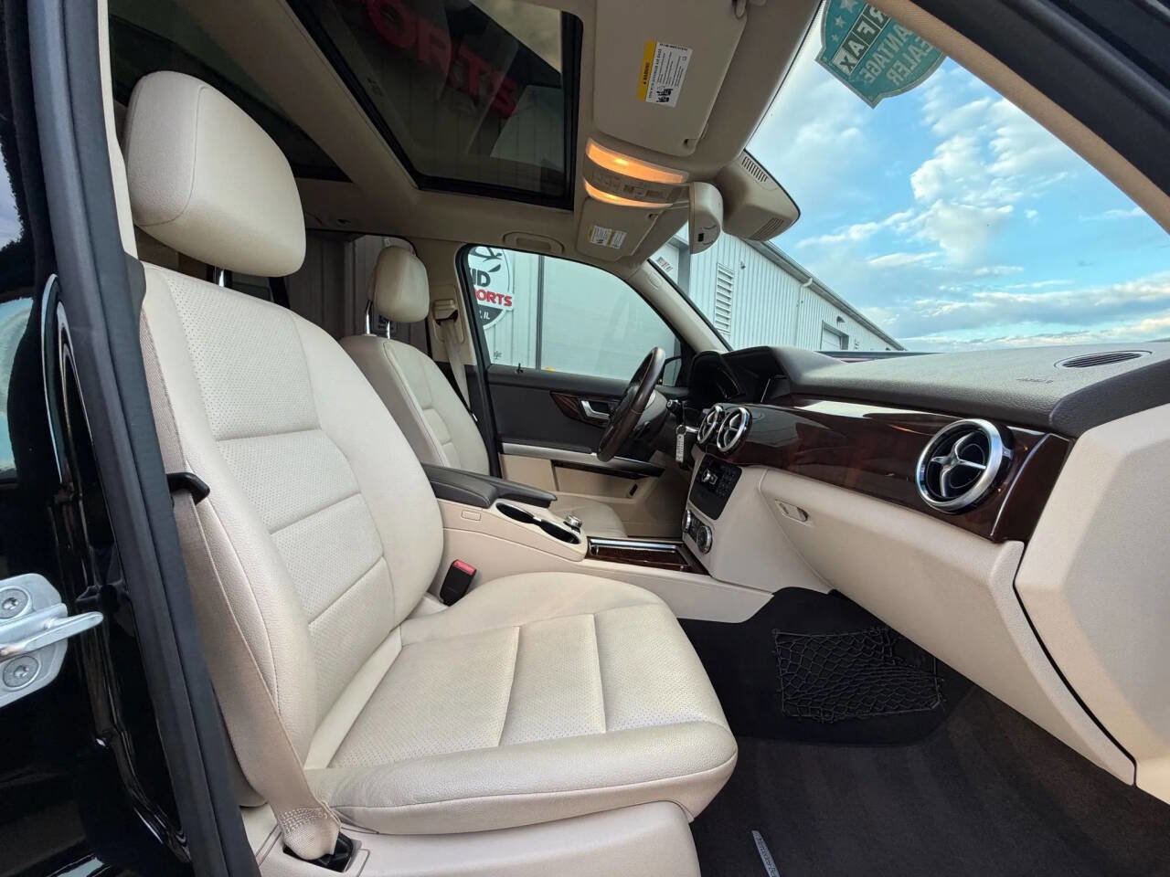 Used 2015 Mercedes-Benz GLK 250 BlueTEC 4MATIC image 11