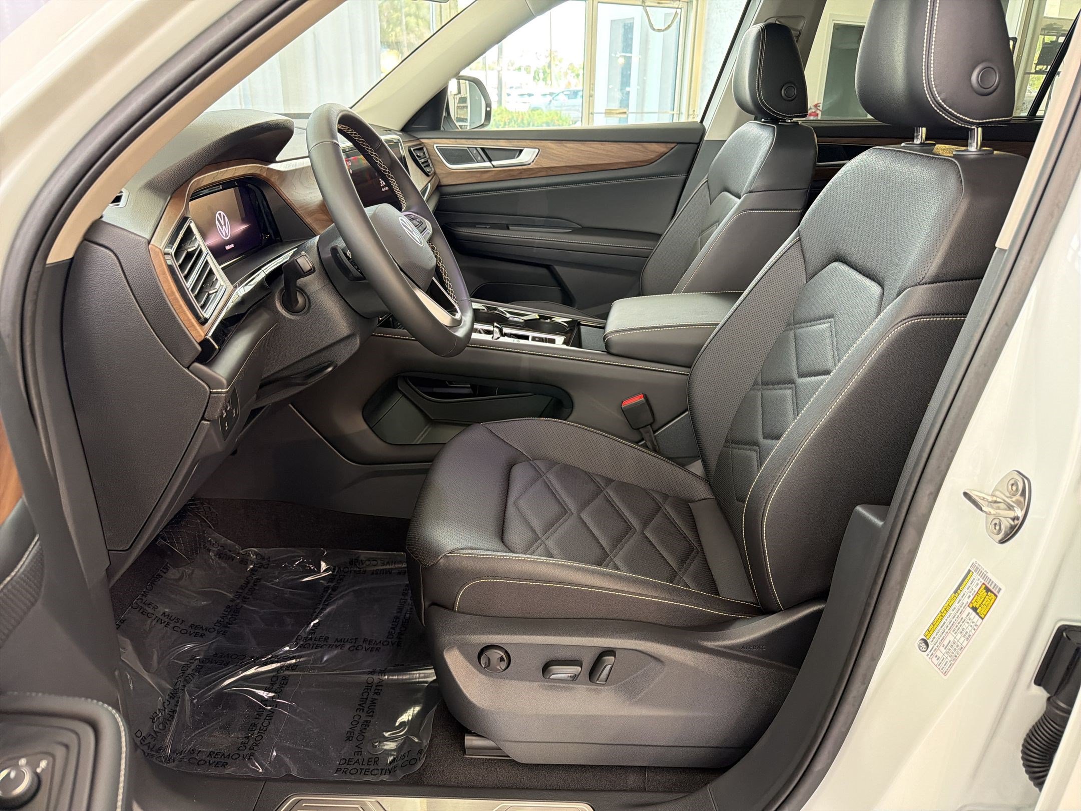 New 2026 Volkswagen Atlas SE FWD image 5