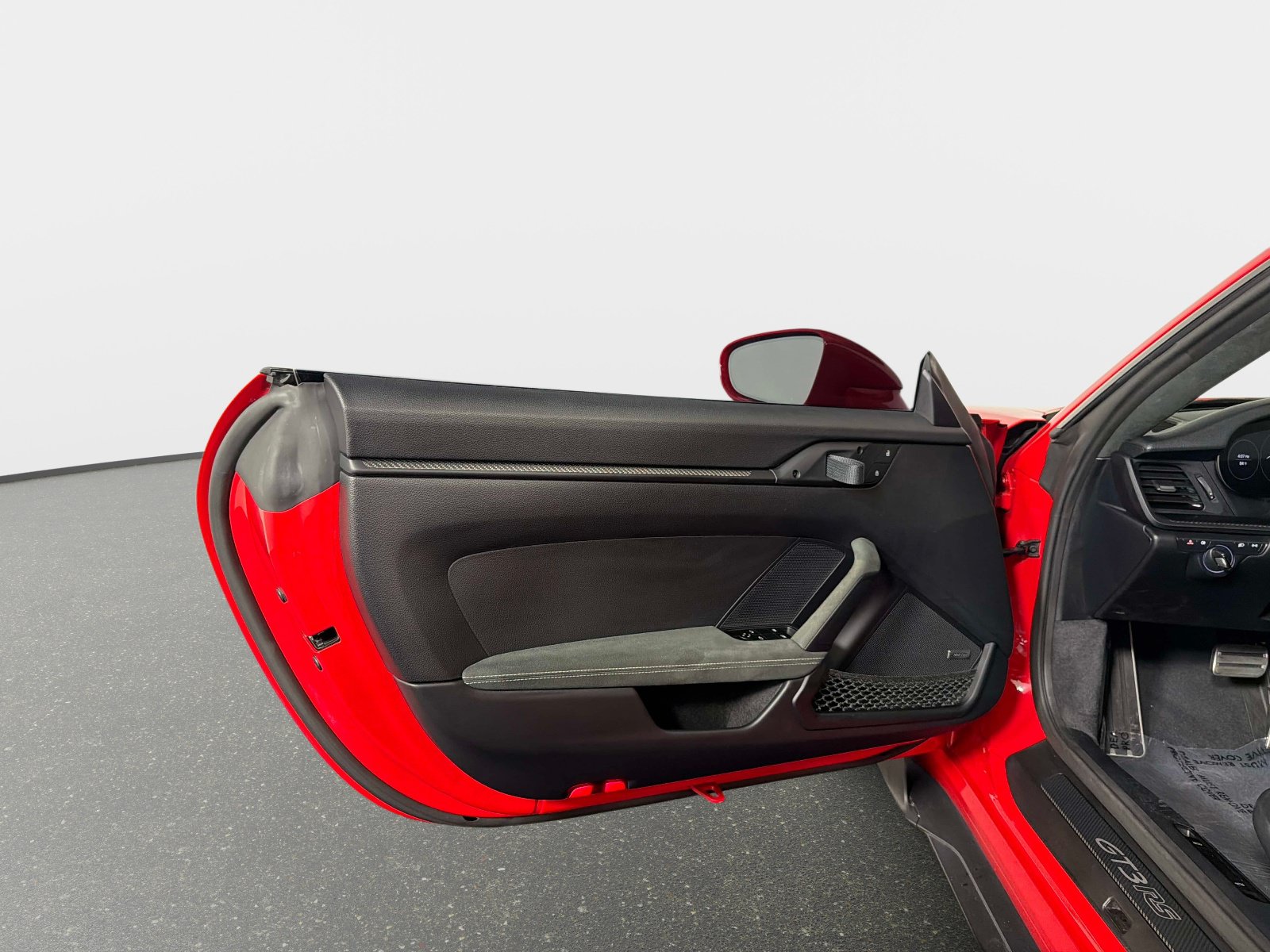 Used 2025 Porsche 911 GT3 RS RWD image 30