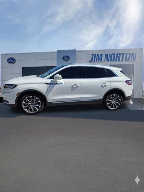 Used 2022 Lincoln Nautilus Reserve FWD image 6
