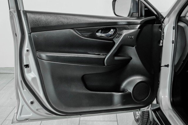 Used 2018 Nissan Rogue SL w/ Premium Package image 41