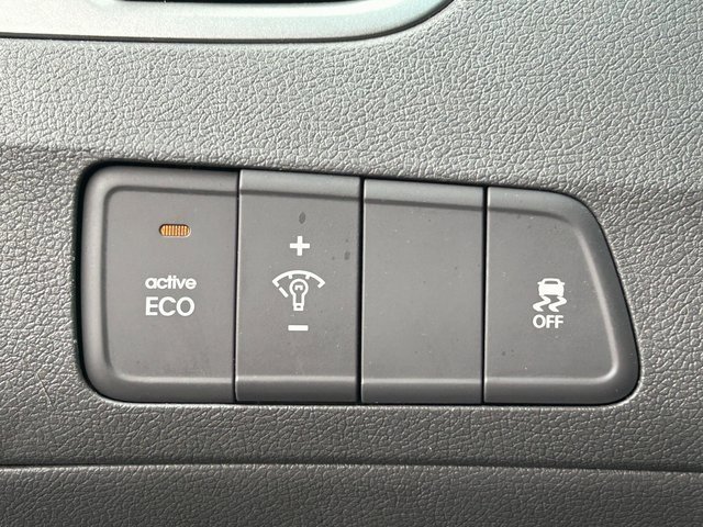 Used 2013 Hyundai Elantra GLS image 18