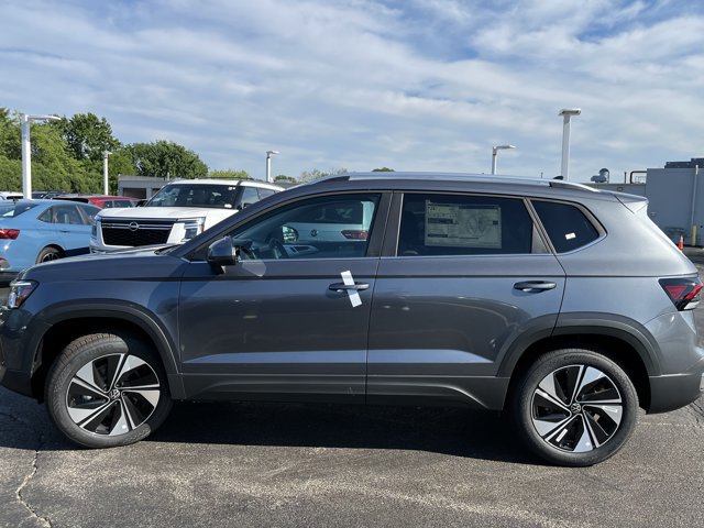 New 2026 Volkswagen Taos SE AWD/4WD image 23