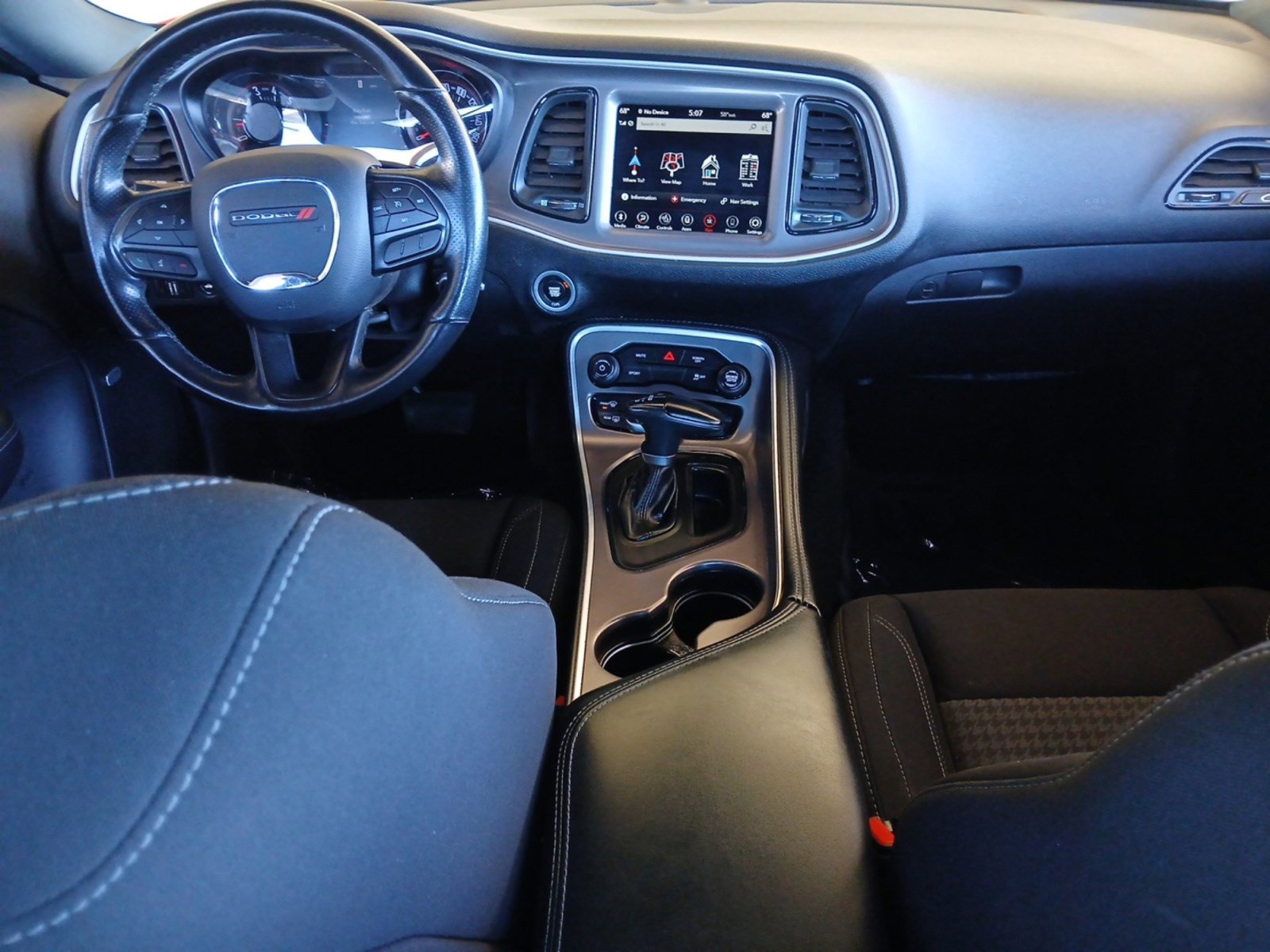 Used 2022 Dodge Challenger SXT w/ Blacktop Package image 10