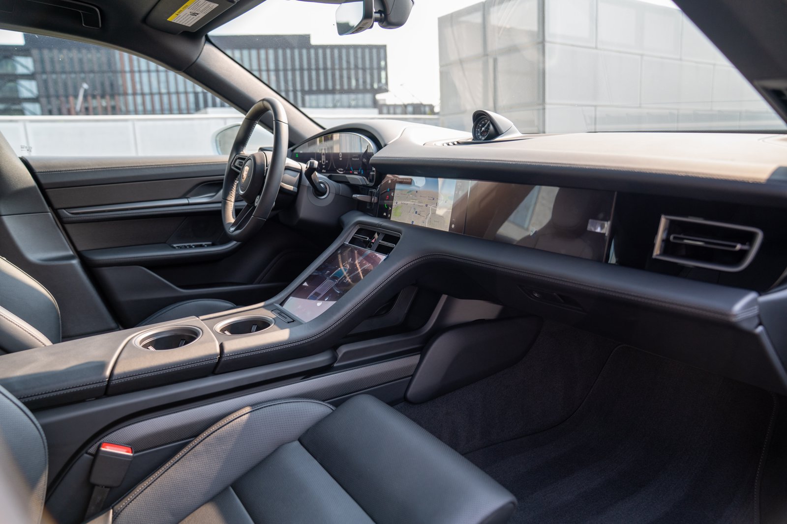 Certified 2025 Porsche Taycan 4S AWD/4WD image 24
