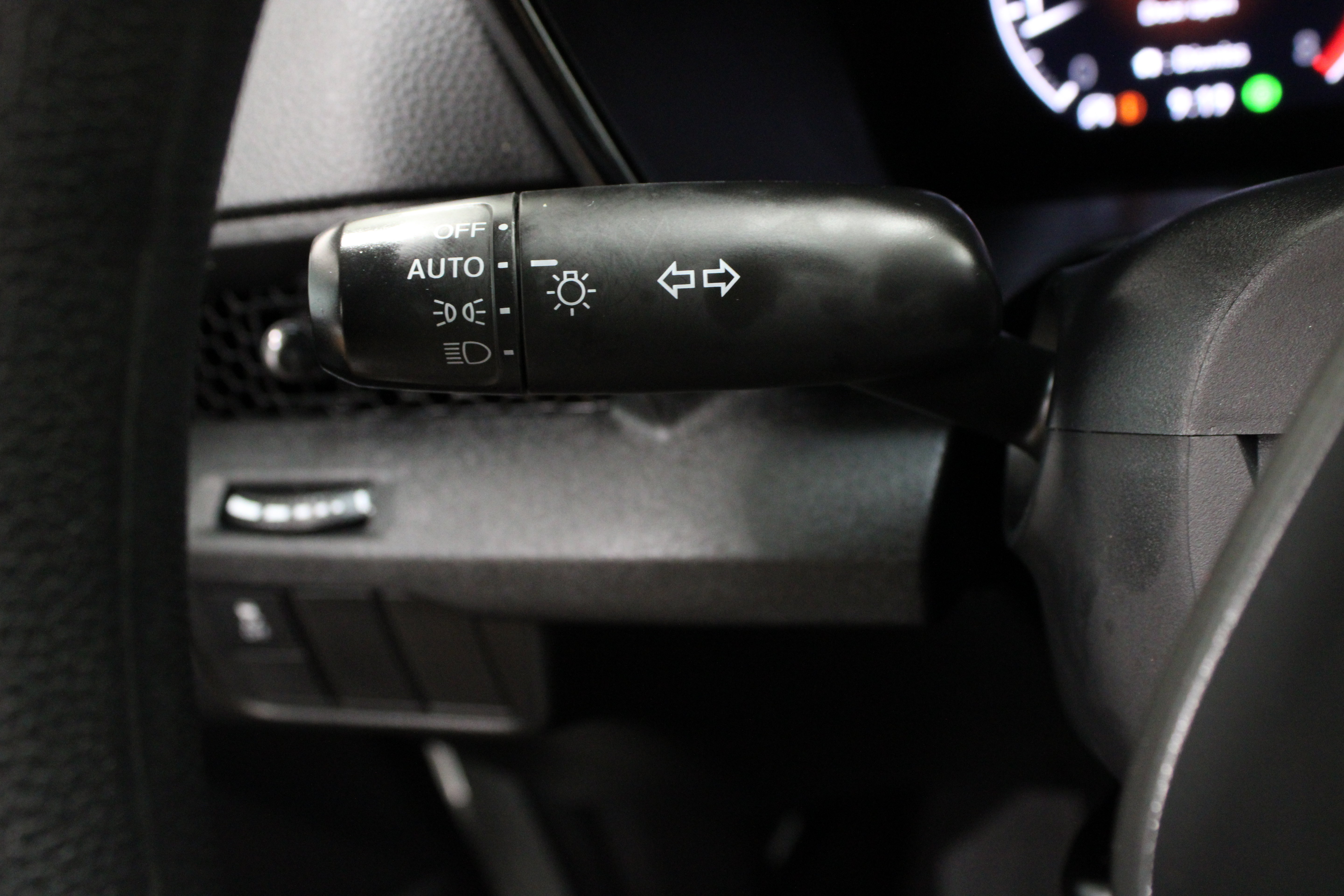 Used 2025 Honda CR-V EX image 26