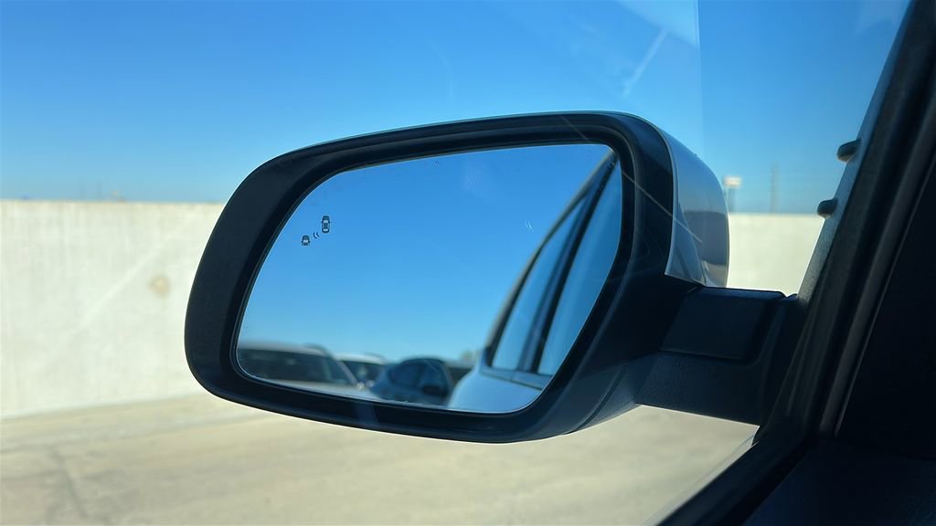Used 2025 Hyundai Venue SEL image 19