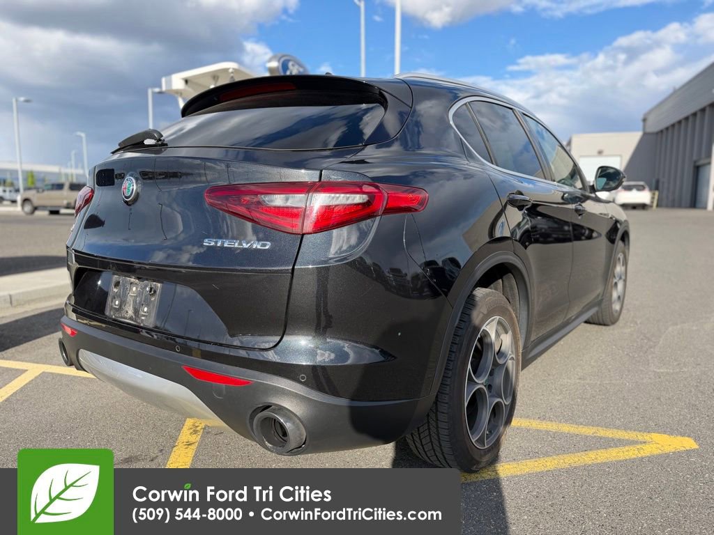 Used 2018 Alfa Romeo Stelvio Ti image 22