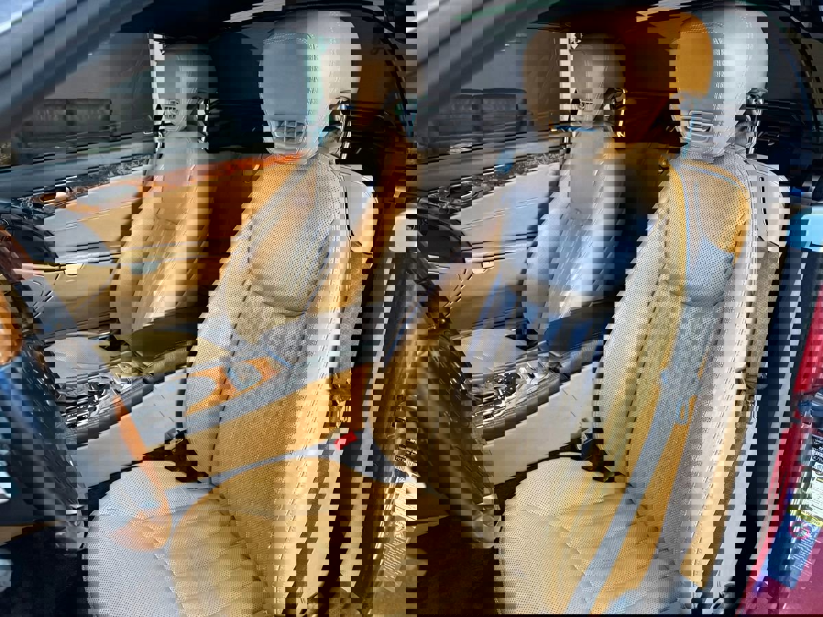 Used 2011 Mercedes-Benz SL 550 image 18