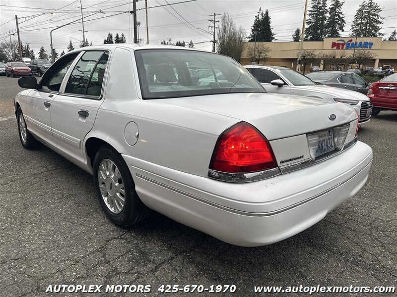 Used 2004 Ford Crown Victoria LX RWD image 5