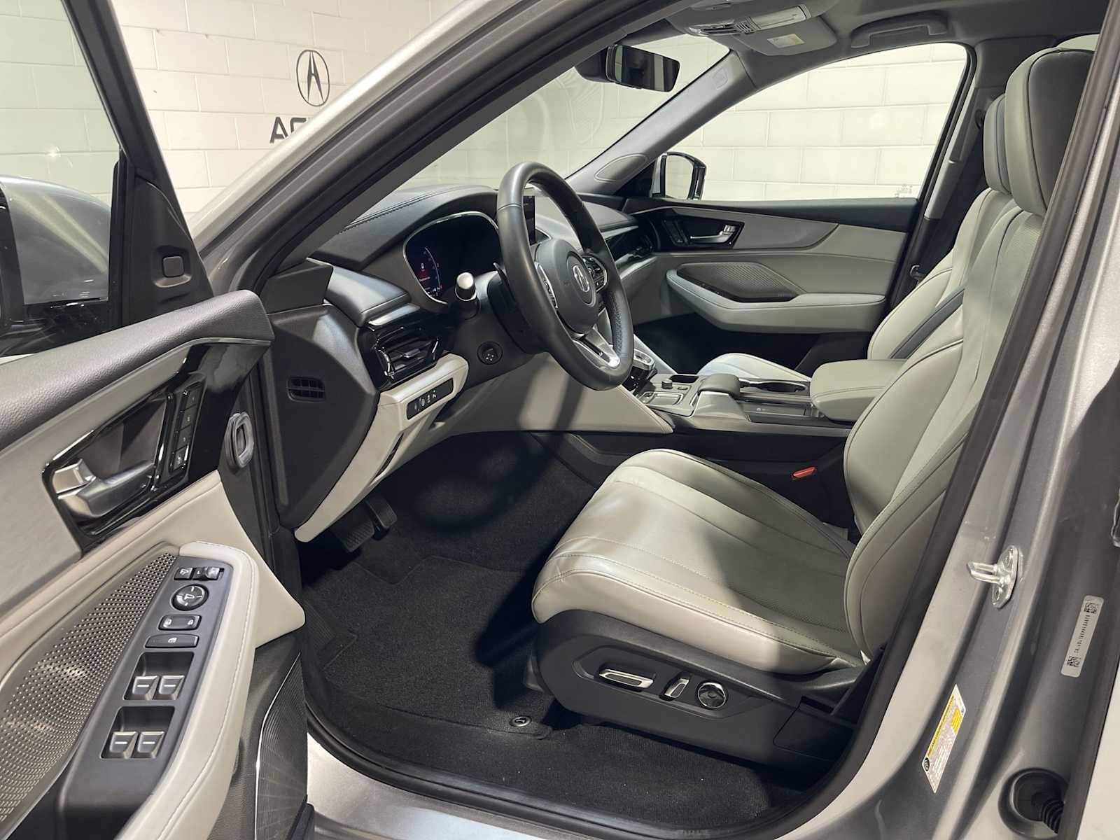 Certified 2024 Acura MDX w/ Technology Package AWD/4WD image 2