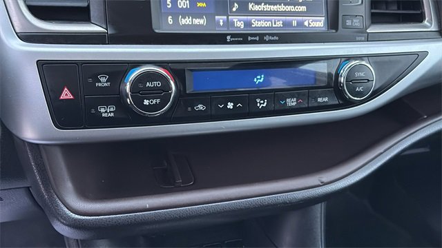 Used 2016 Toyota Highlander XLE image 14