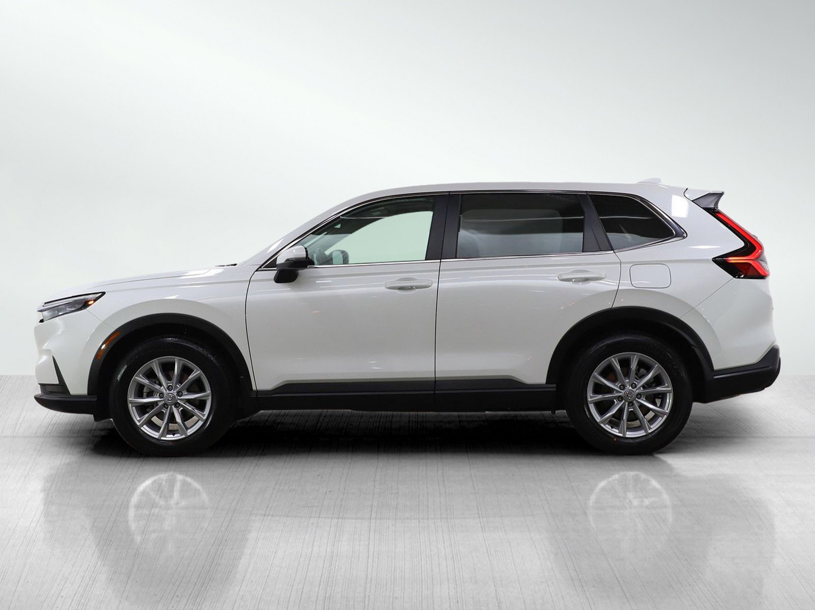 Used 2024 Honda CR-V EX image 2