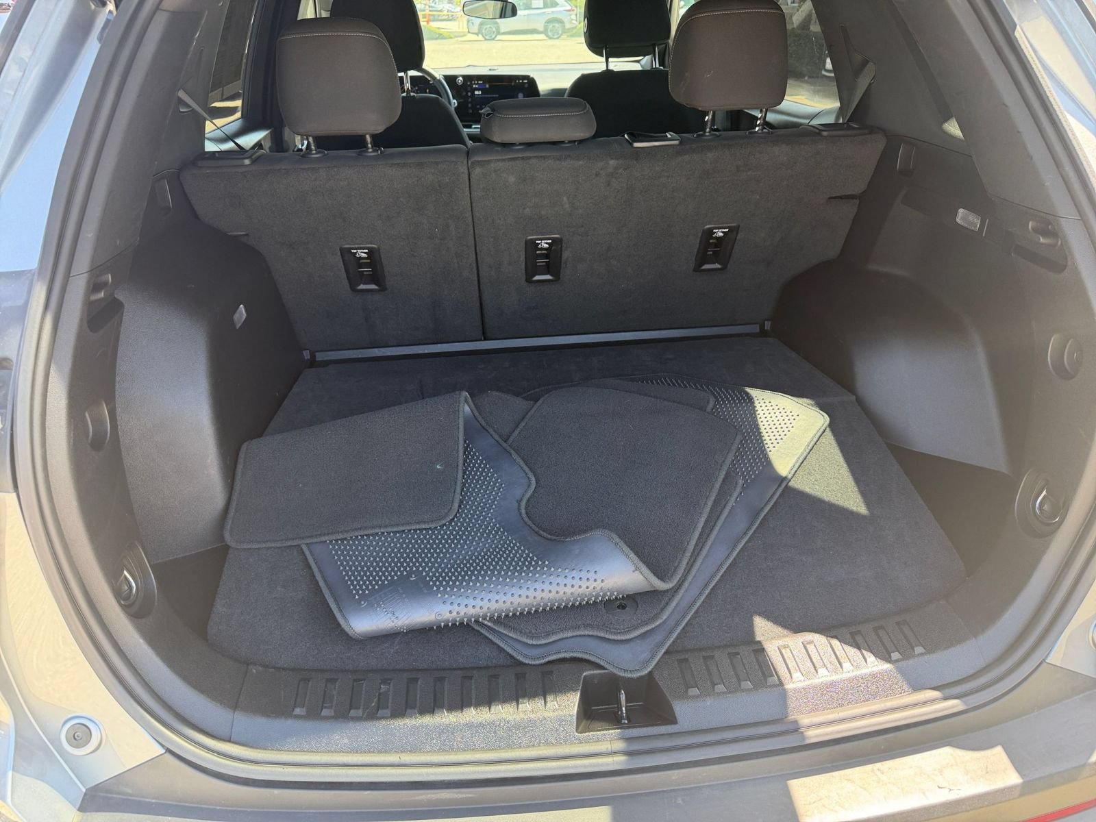 Used 2025 Chevrolet Equinox LT FWD image 32