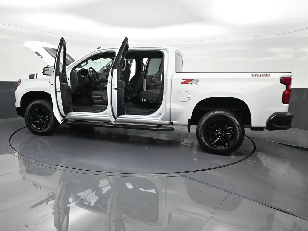 Used 2025 Chevrolet Silverado 1500 Custom Trail Boss AWD/4WD image 36