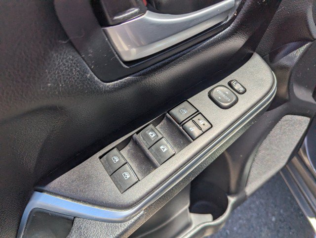 Used 2016 Toyota Camry SE FWD image 10