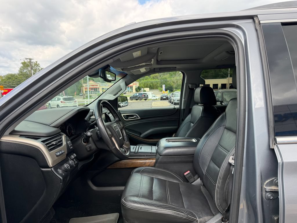 Used 2018 GMC Yukon XL Denali w/ Denali Ultimate Package AWD/4WD image 9